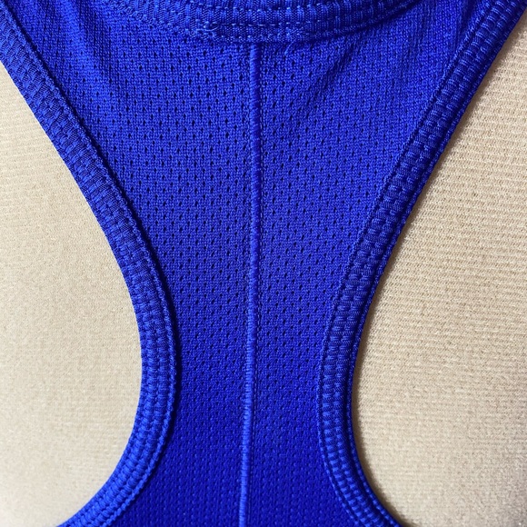 “Look-at-me!” Beautiful blue tank top for gym 💪🏽 - Picture 5 of 6